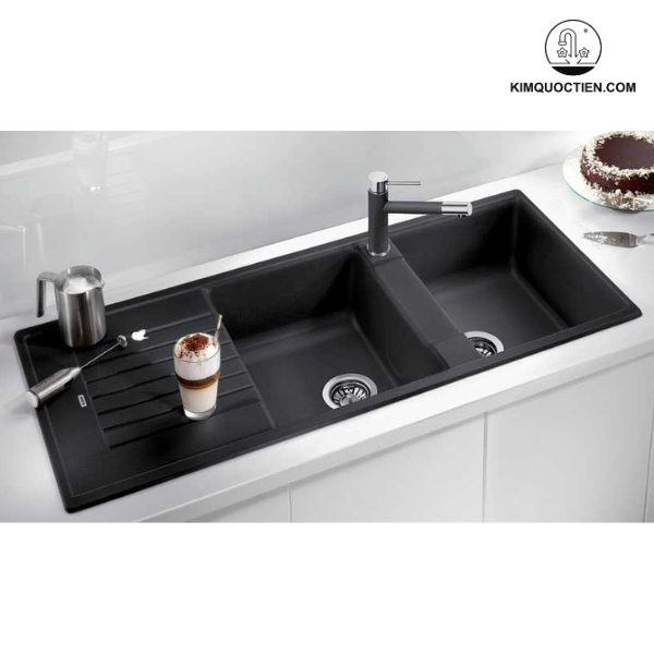 Chậu rửa chén Hafele Blancozia 8S 565.76.359 có khả năng chống trầy xước, chịu nhiệt cao, kháng khuẩn và dễ dàng vệ sinh, đảm bảo độ bền và an toàn cho người sử dụng.