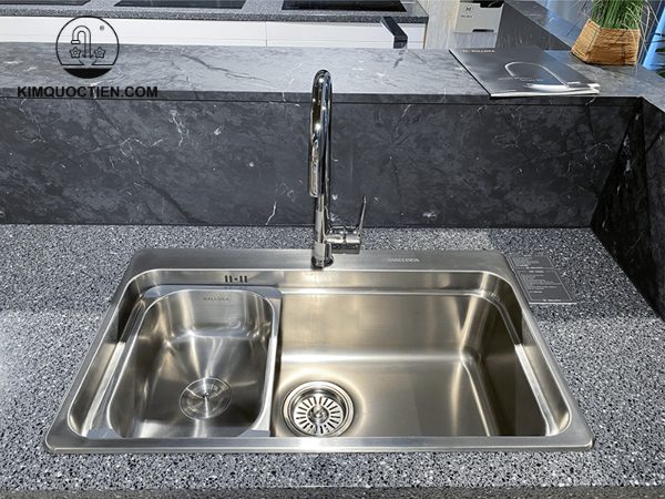 Chậu rửa MS 1022D được thiết kế một hộc rửa và 1 khay rửa