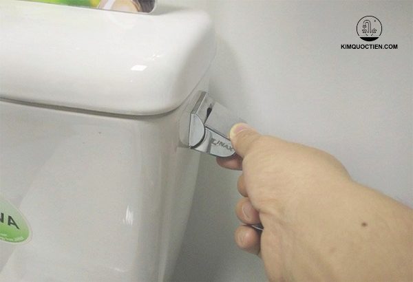 Bồn Cầu Inax Xả Nước Yếu