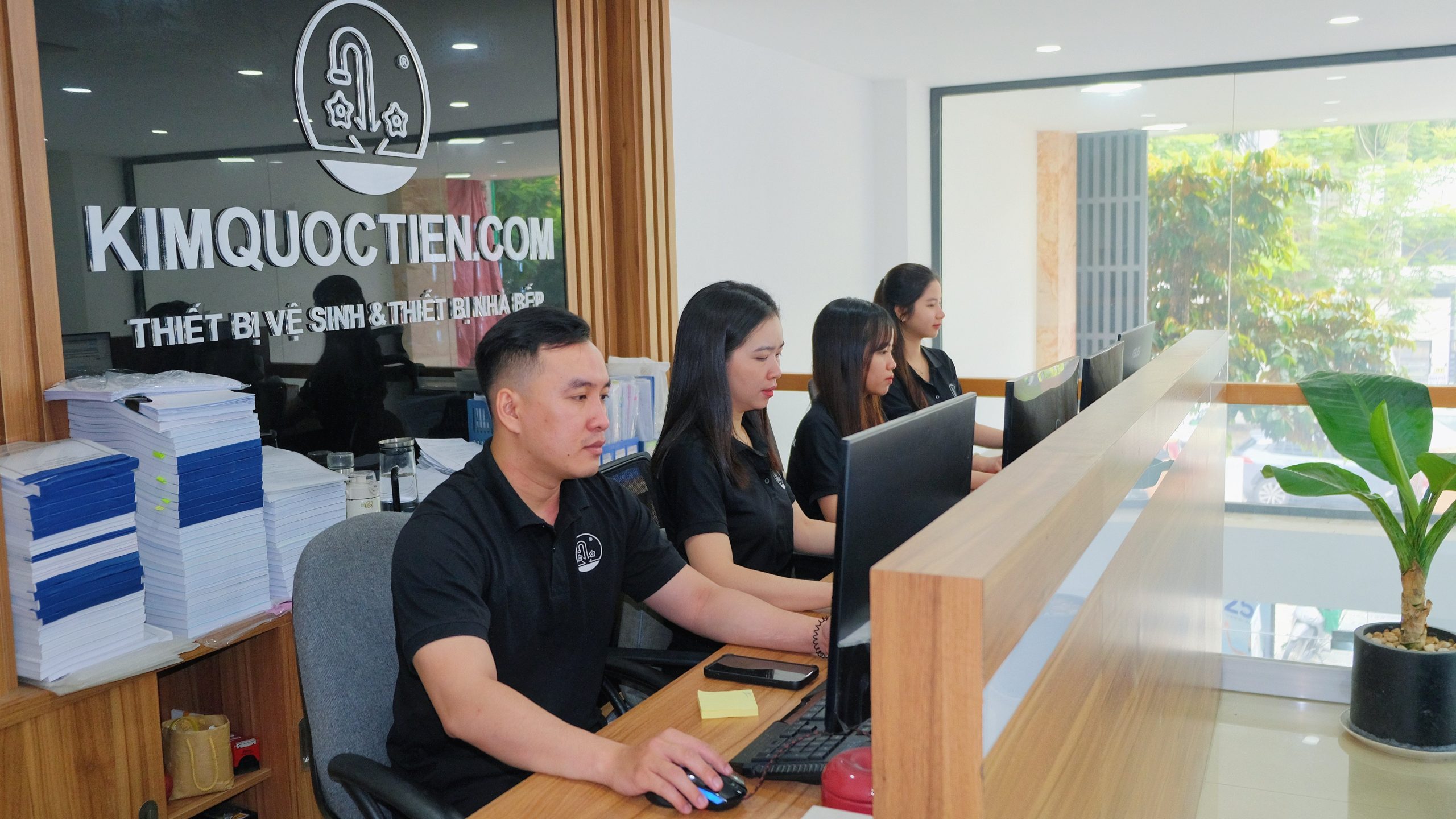 bồn cầu rửa cơ Caesar