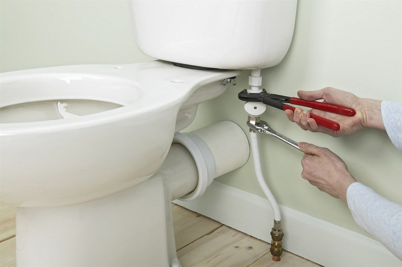 Bồn cầu không bơm nước: Nguyên nhân và cách khắc phục