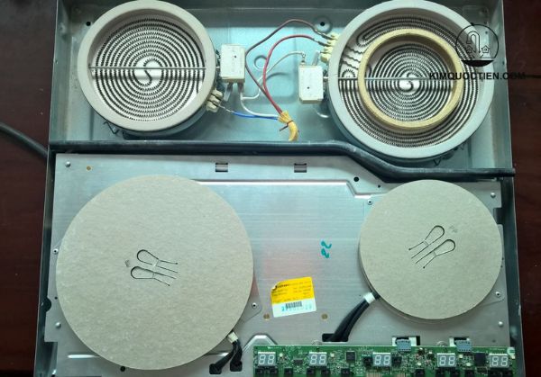 bếp từ không phát xung