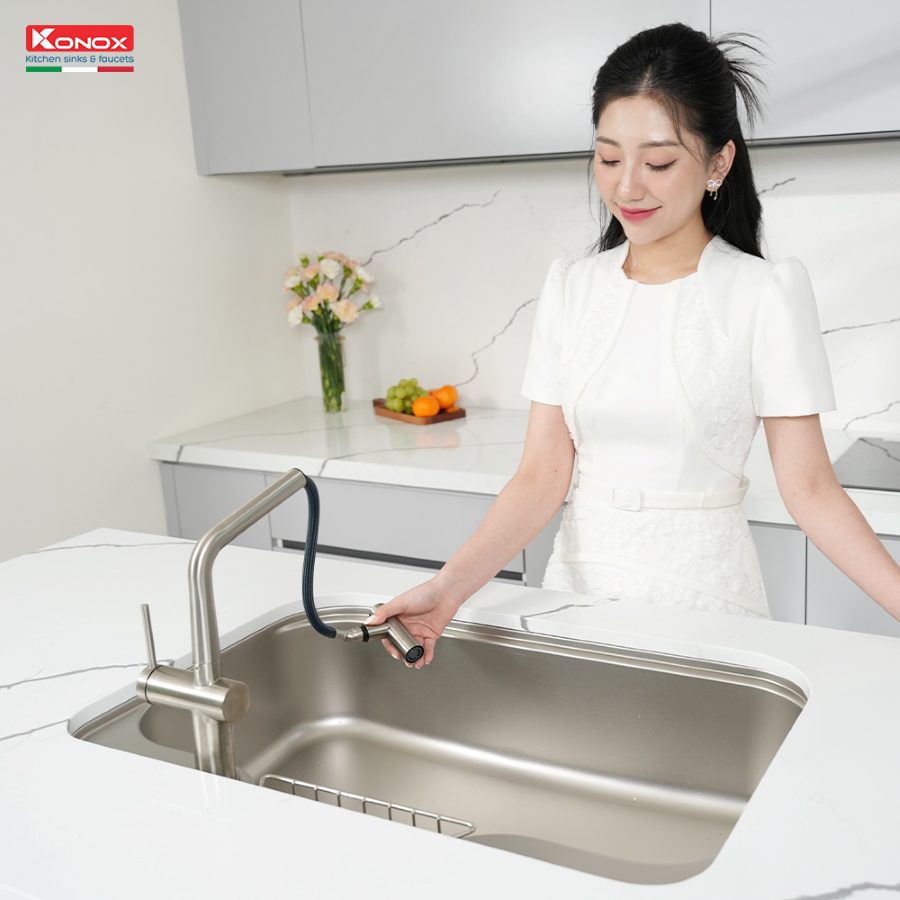 Vòi rửa bát dây rút Volta Nickel